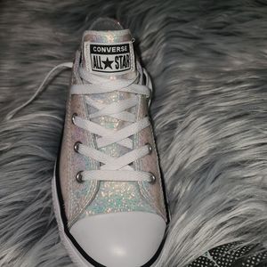 Kids converse